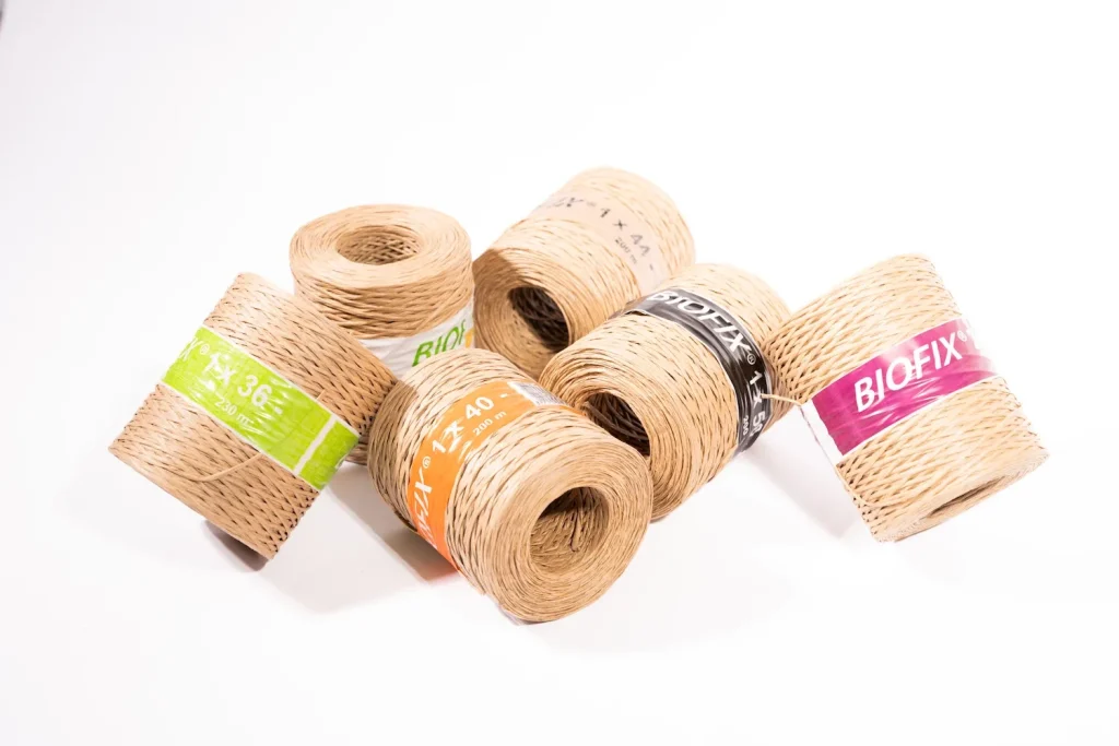 Rouleaux de ficelles en papiers